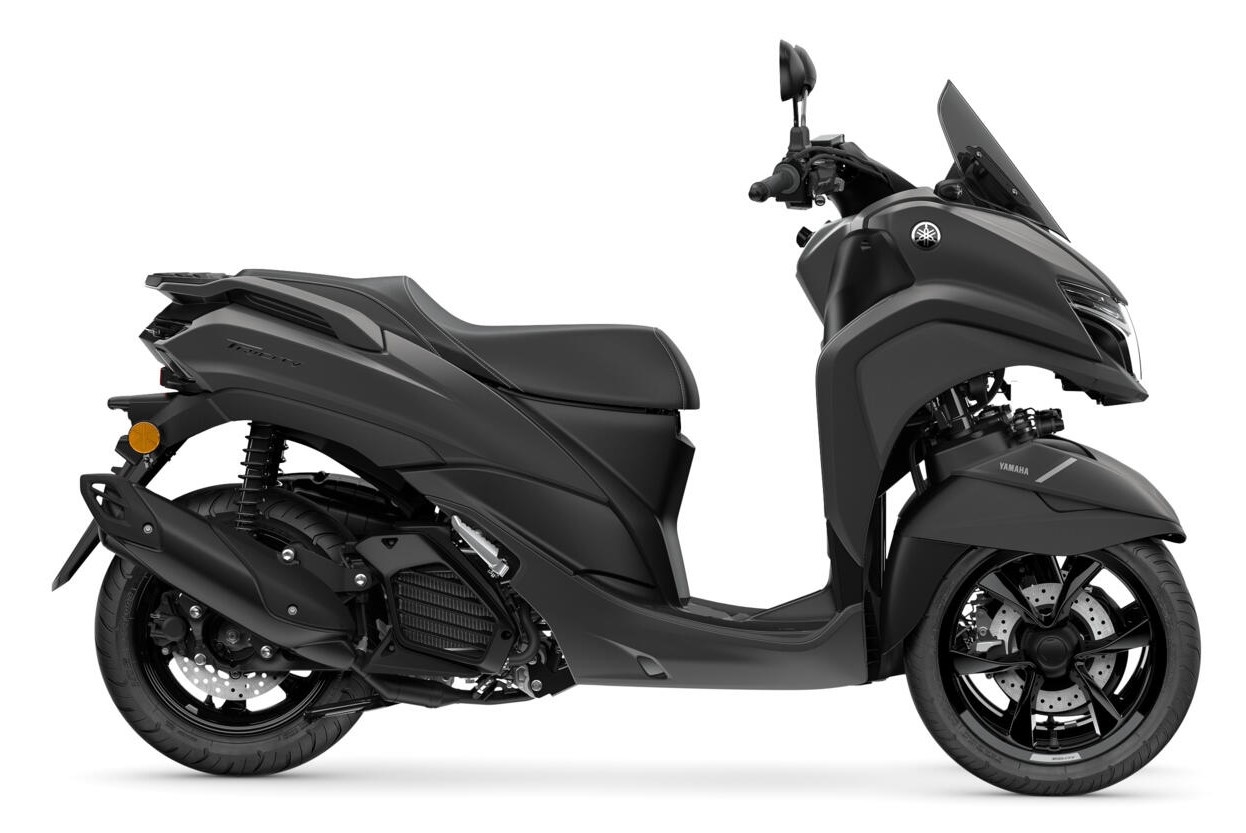2025-Yamaha-LMW125YM-EU-Matt_Grey-Studio-002-03