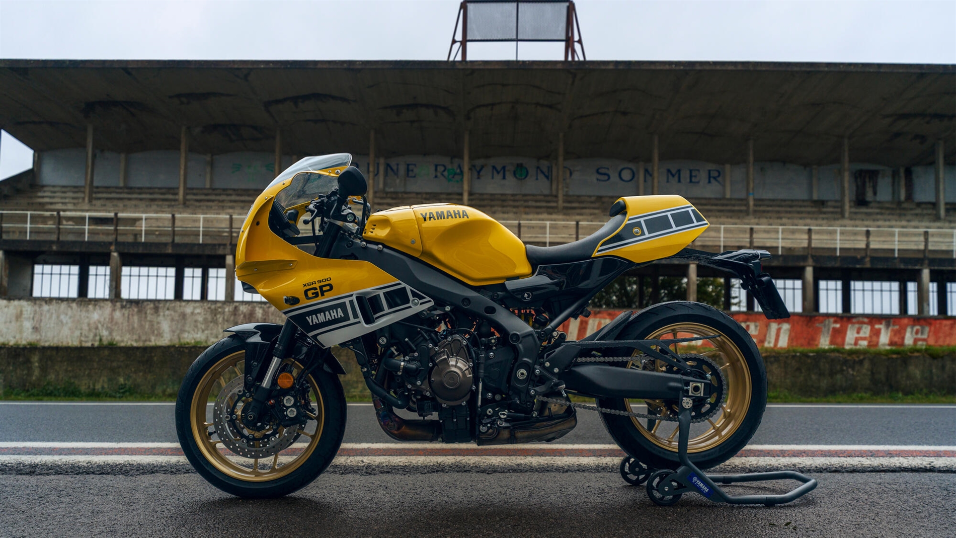 2026-Yamaha-XS850GP-EU-Legend_Yellow-Static-011-03