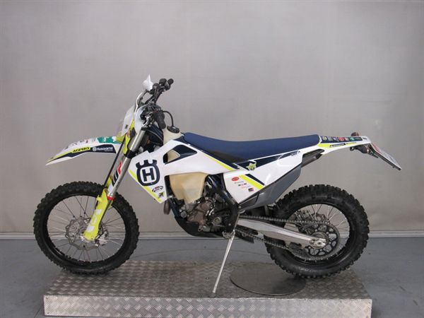 11572-4.jpg