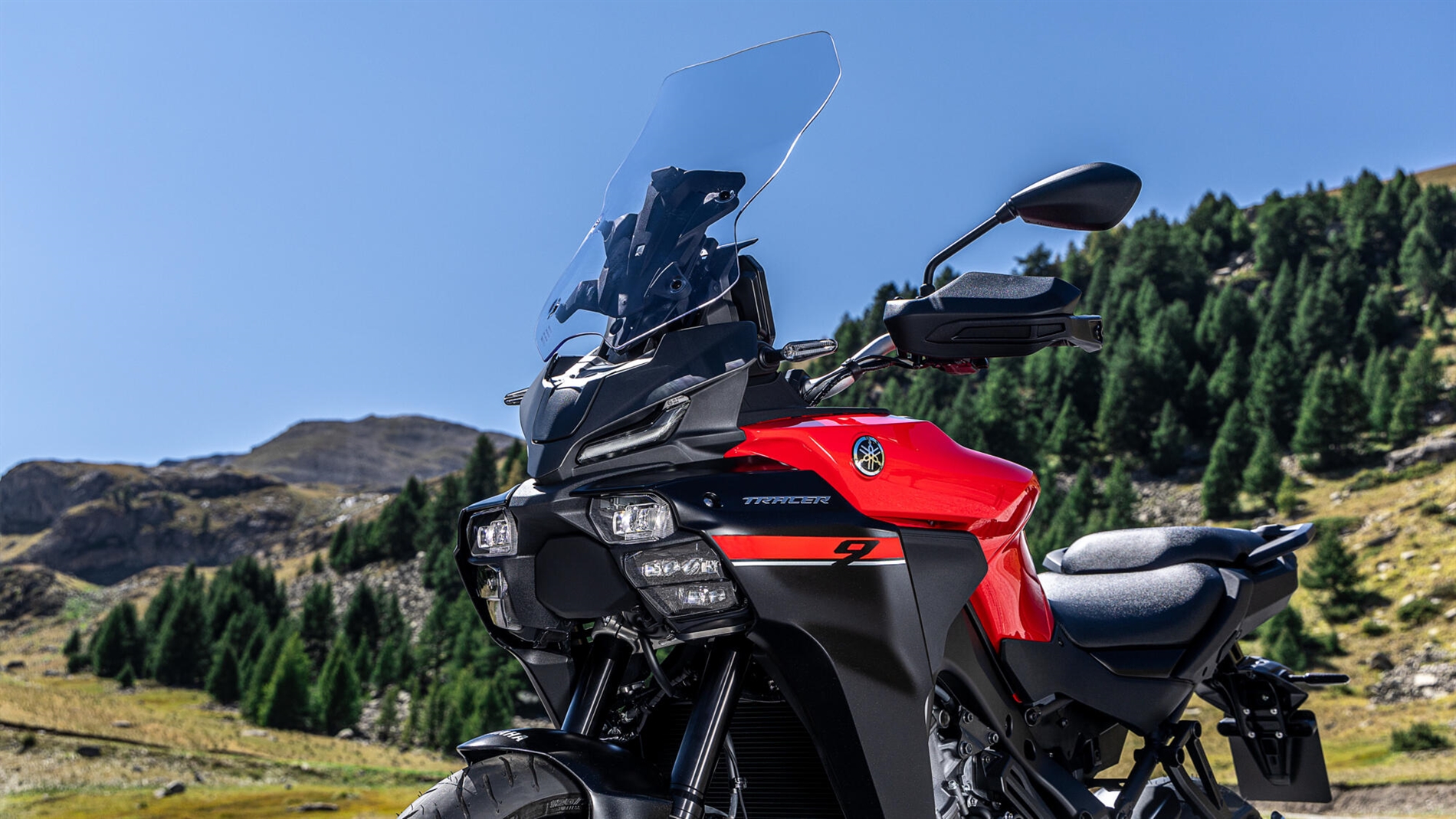 2025-Yamaha-MT09ATR-EU-Detail-003-03