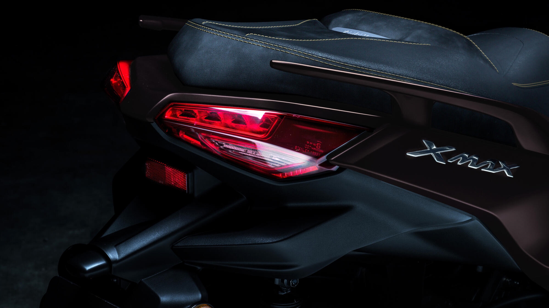 2024-Yamaha-XMAX300ASP-EU-Detail-007-03