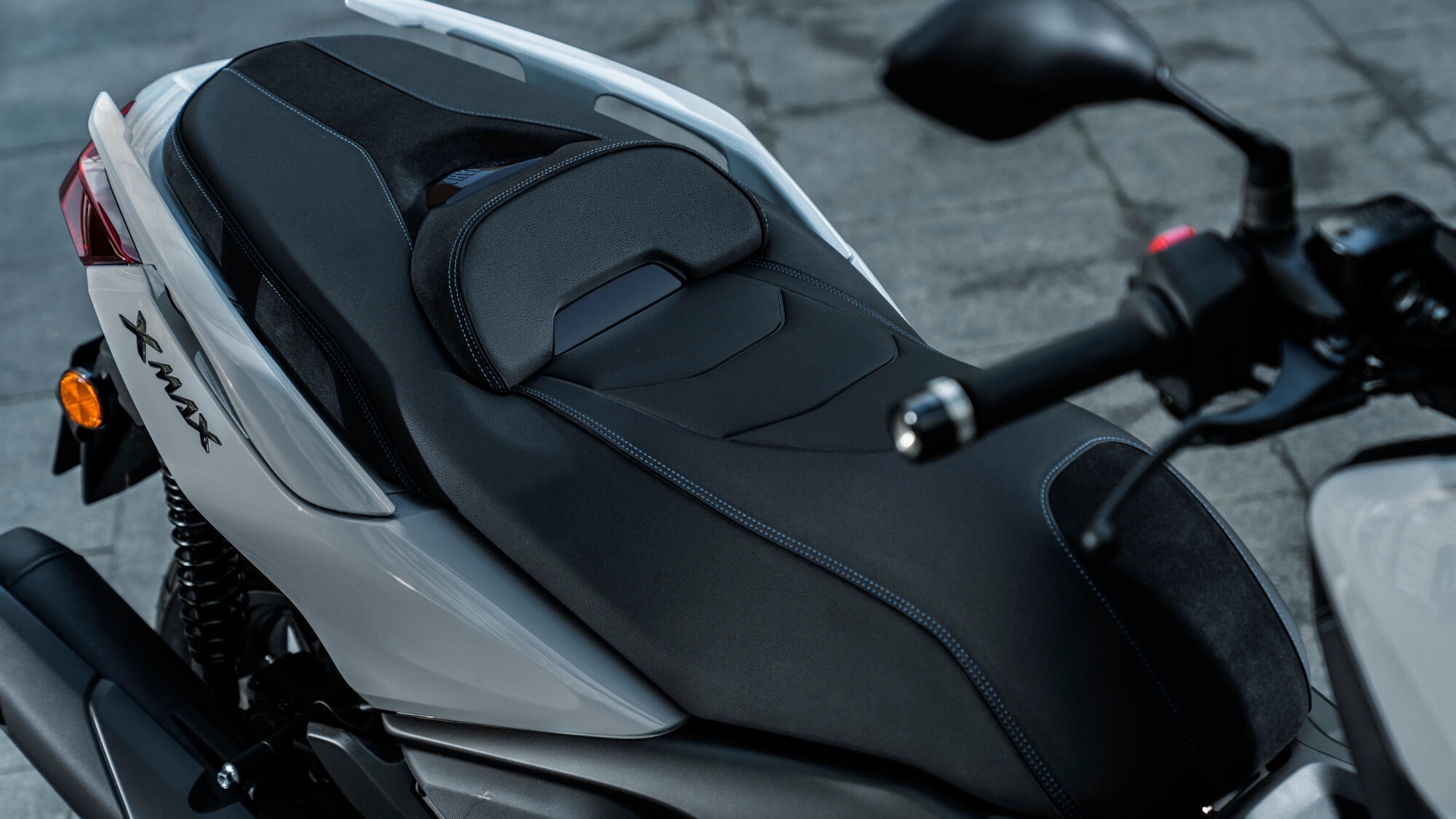 2025-Yamaha-XMAX125ASP-EU-Detail-011-03