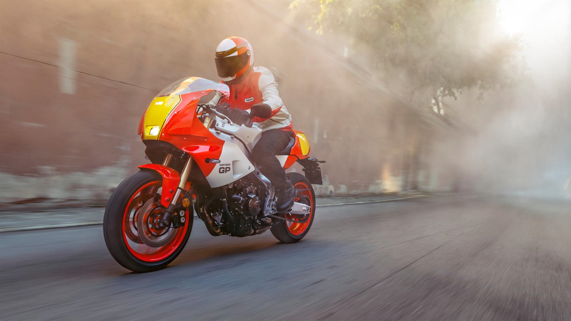 2024-Yamaha-XS850GP-EU-Legend_Red-Action-001-03