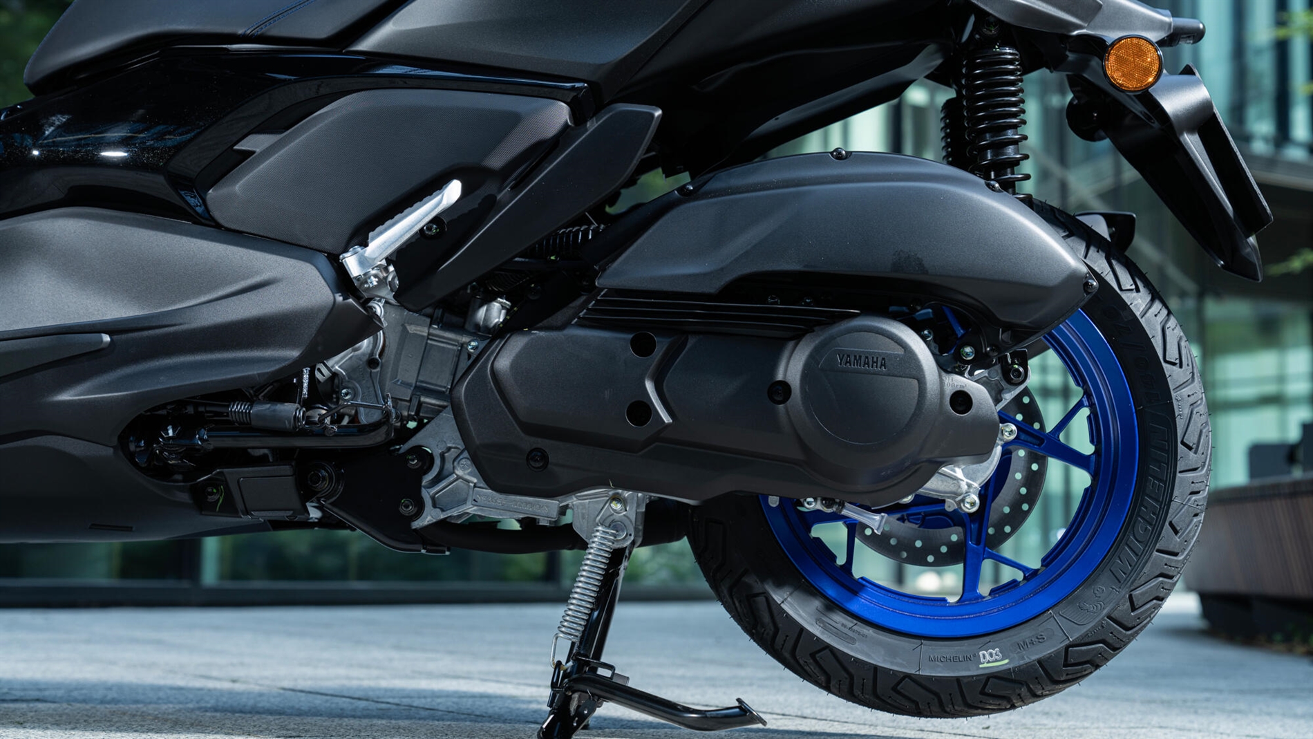 2025-Yamaha-XMAX125A-EU-Detail-008-03