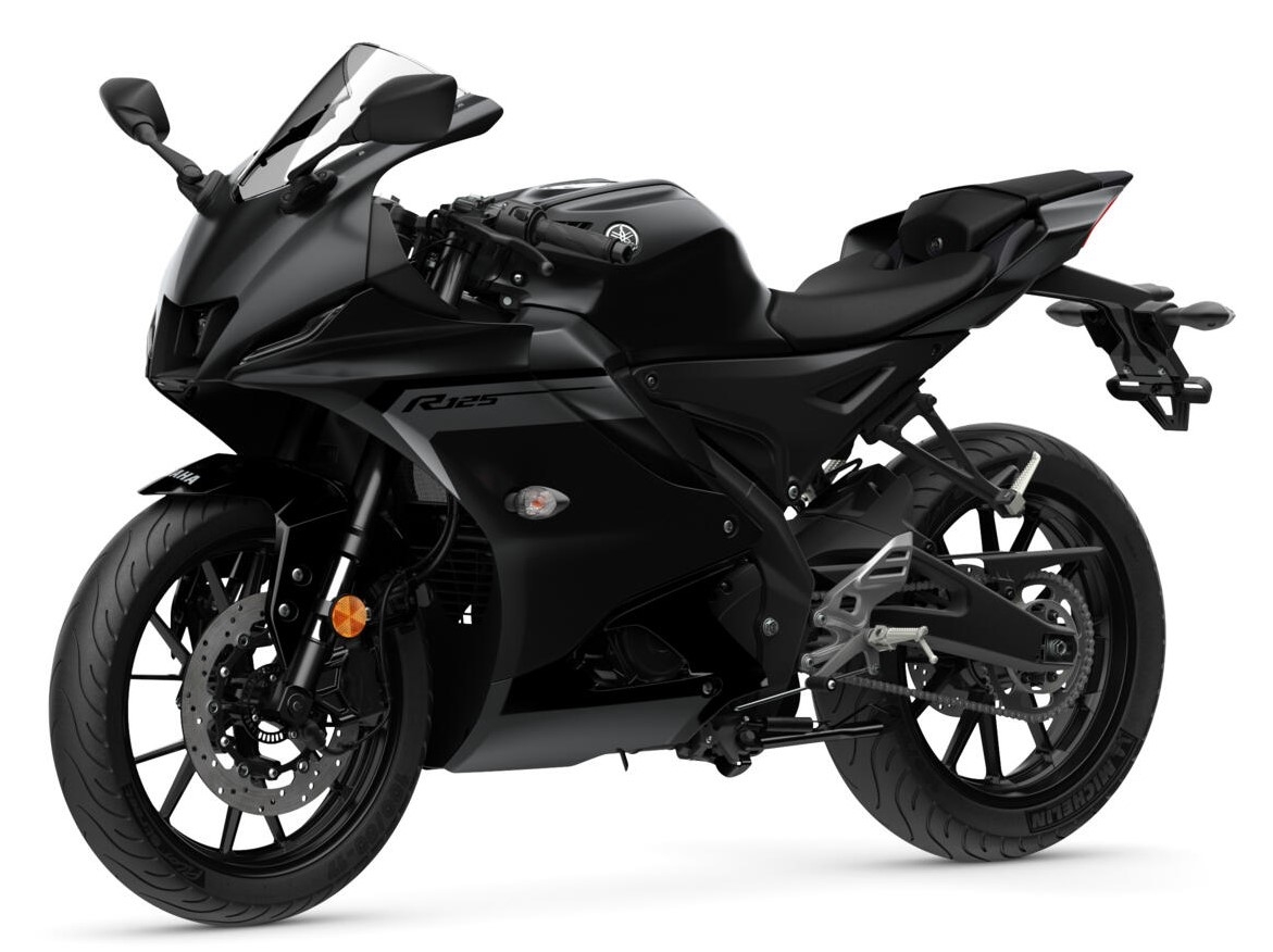 2025-Yamaha-YZF-R125-EU-Tech_Black-Studio-007-03