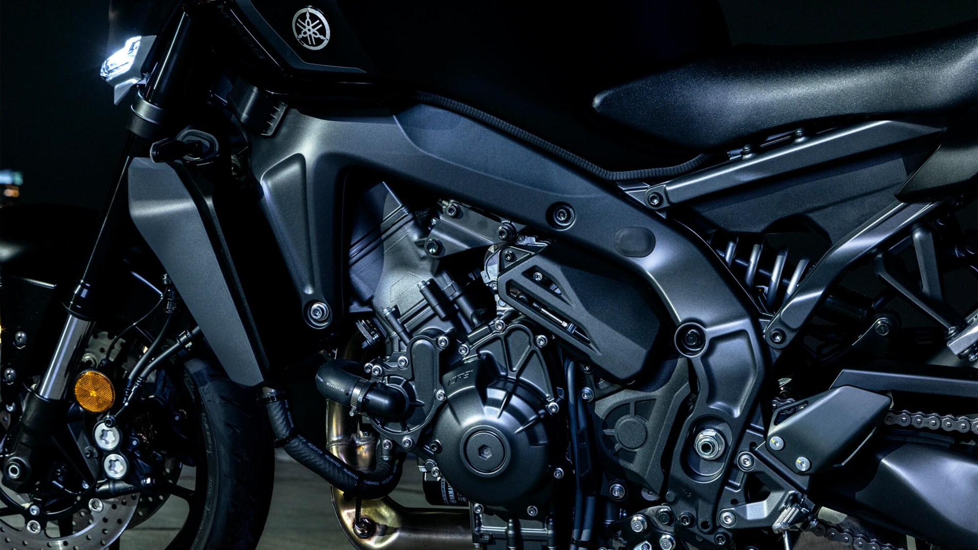 2024-Yamaha-MT09AS-EU-Detail-010-03