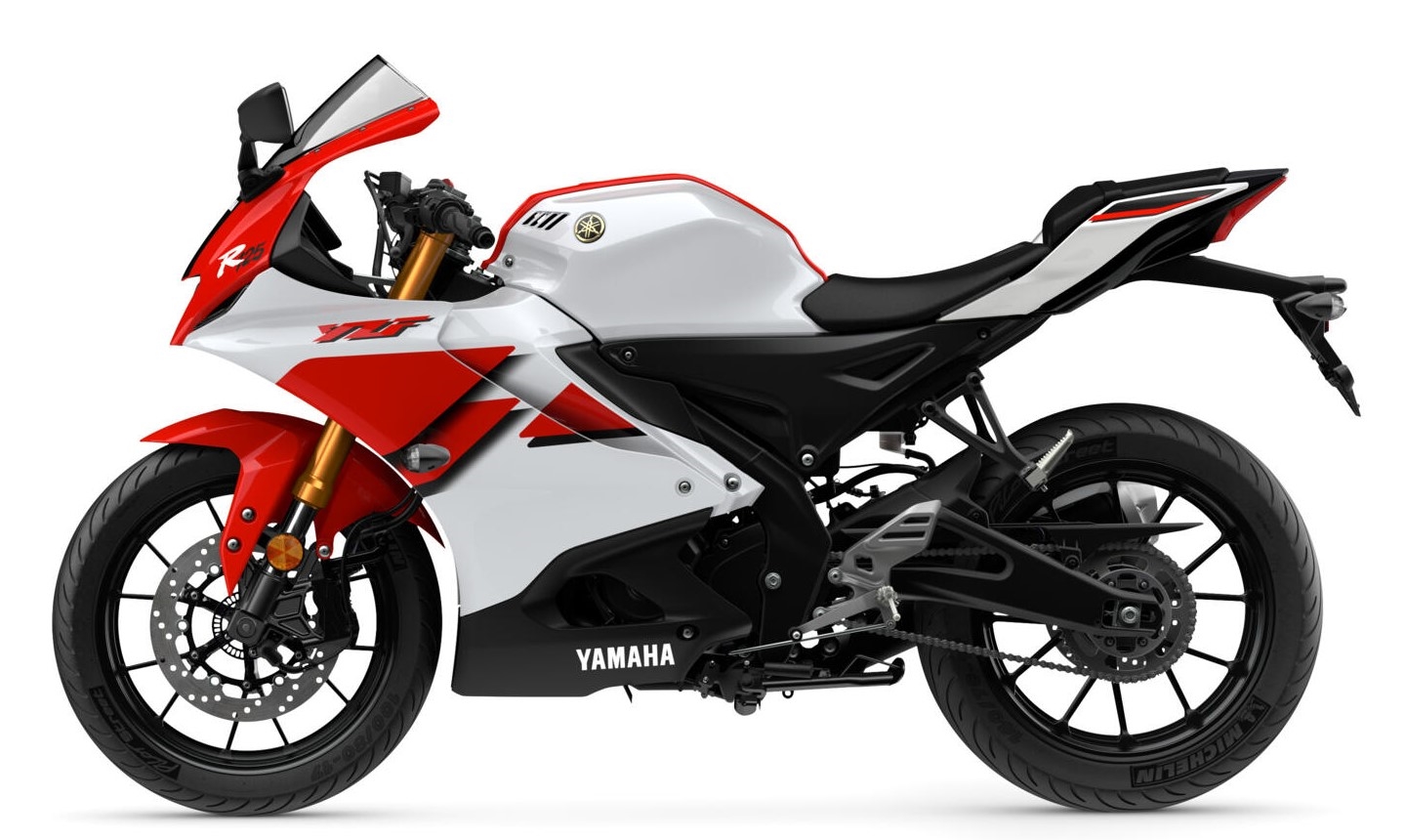 2026-Yamaha-YZF-R125A-EU-Anniversary_White-Studio-006-03