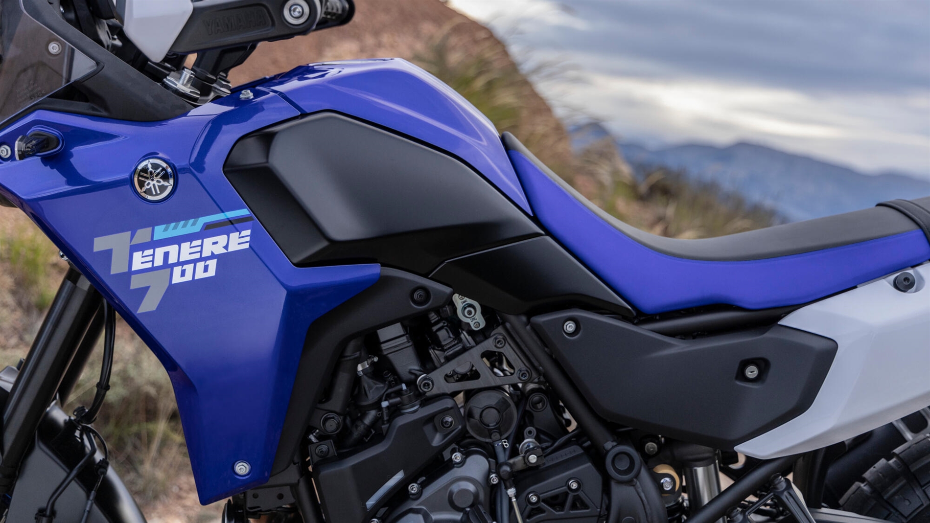 2025-Yamaha-XTZ700-EU-Detail-003-03