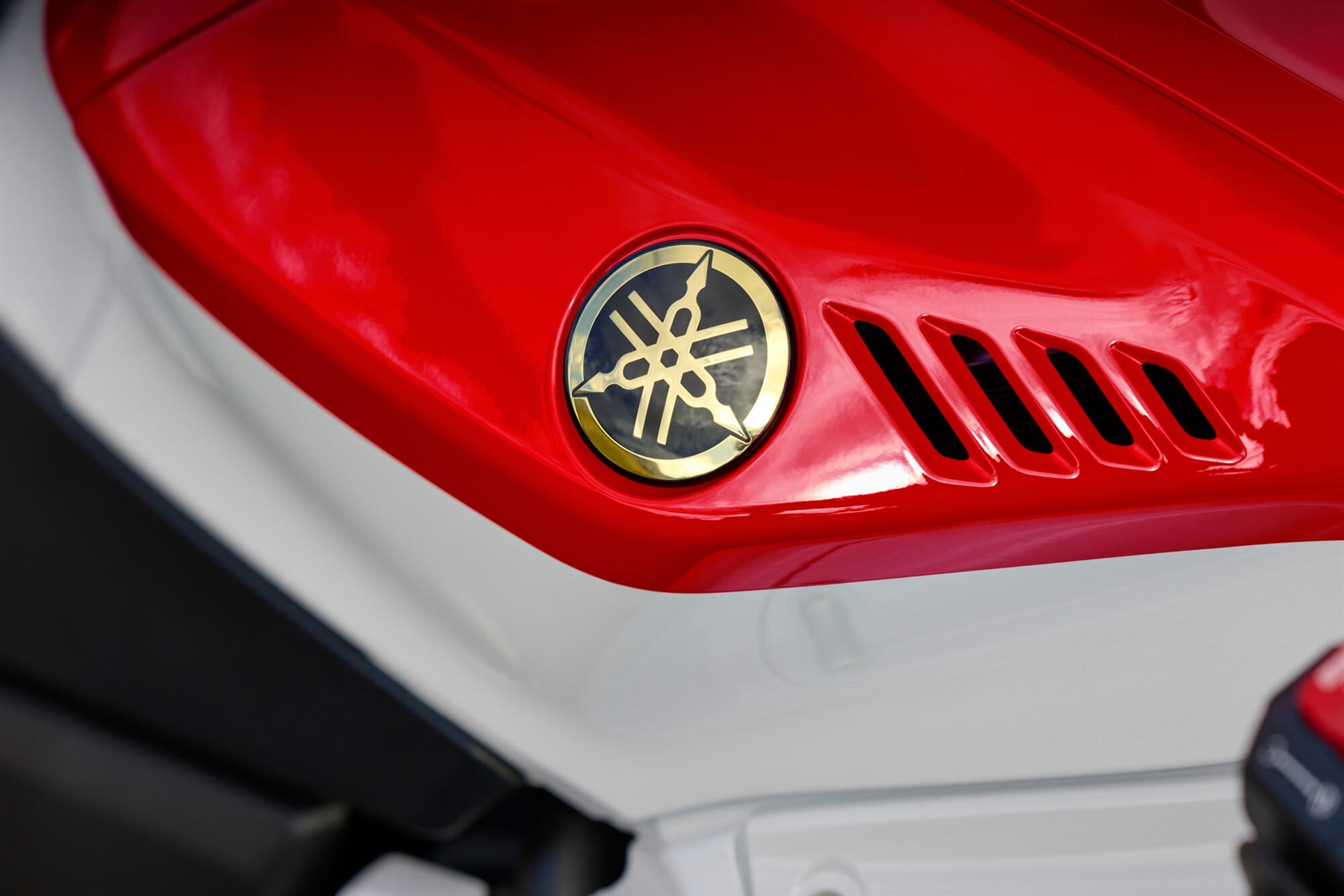 2026-Yamaha-YZF700R7-EU-NA-Detail-013-03