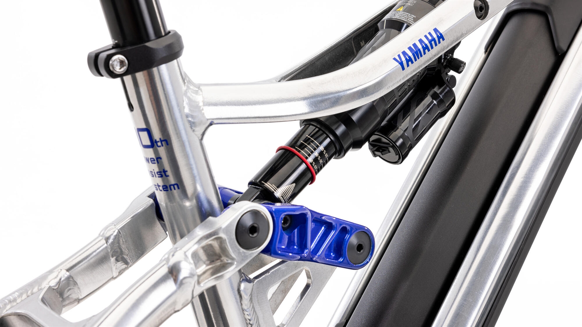 2023-Yamaha-YDX-MORO-EU-Detail-004-03-1