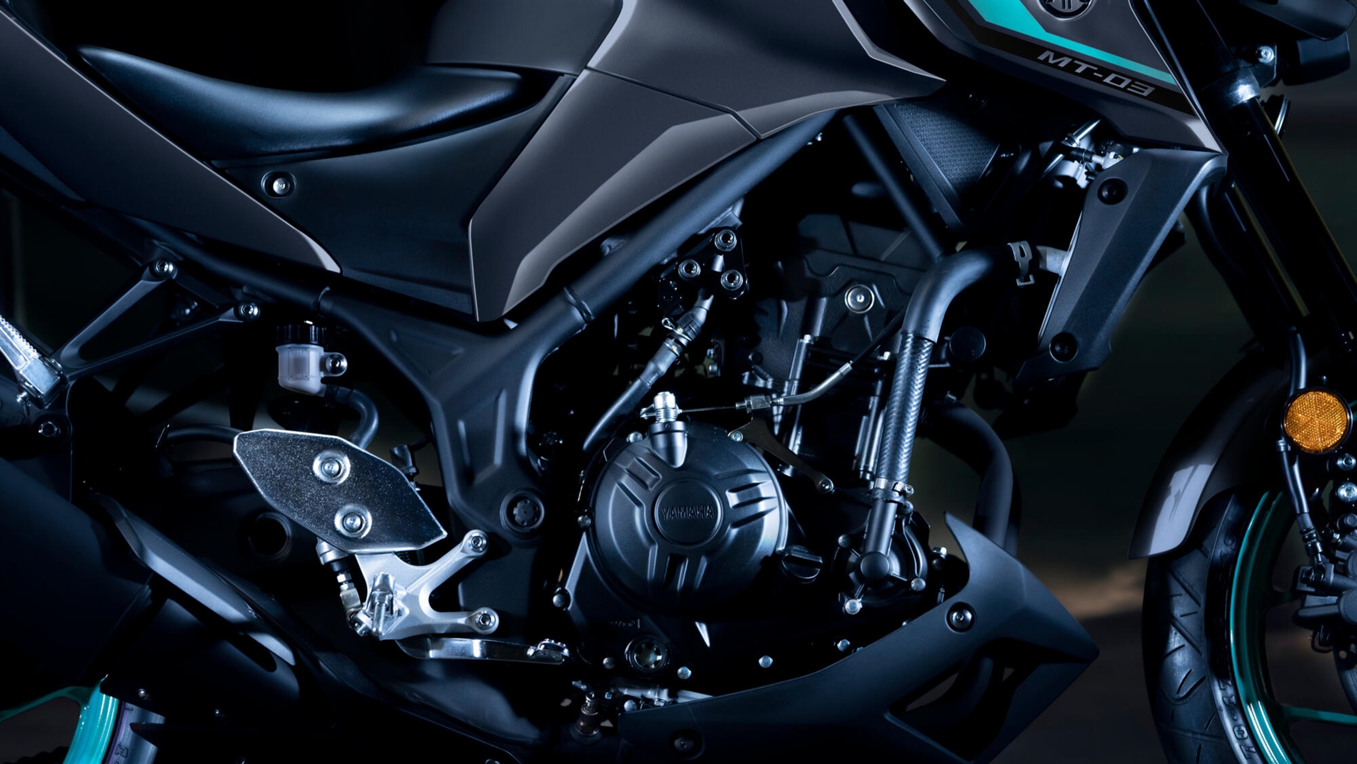 2024-Yamaha-MT320-EU-Detail-001-03