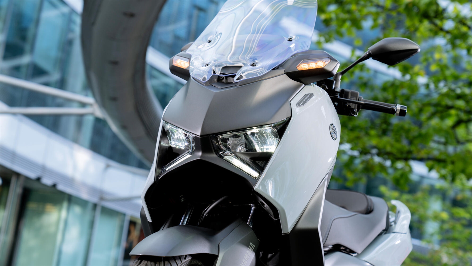 2025-Yamaha-XMAX125ASPH-EU-Detail-010-03