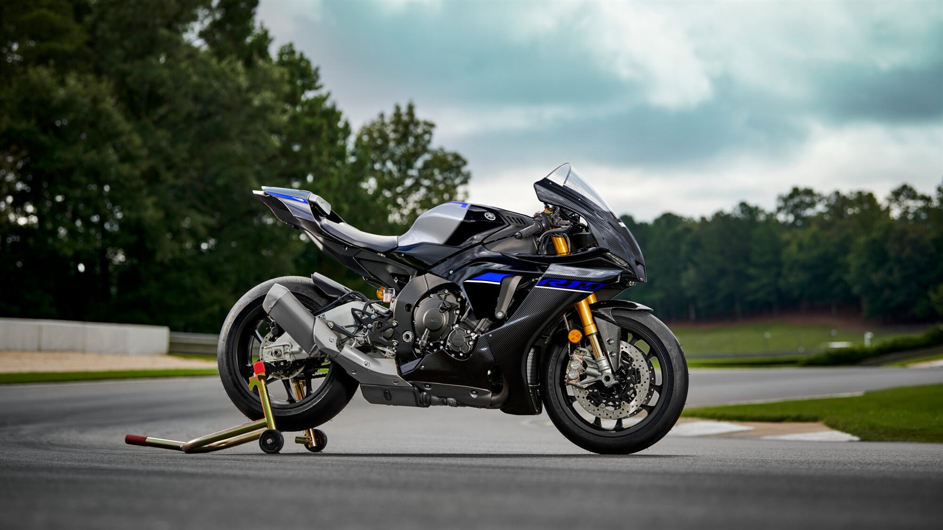 2024-Yamaha-YZF1000R1SPL-EU-Icon_Performance-Static-002-03