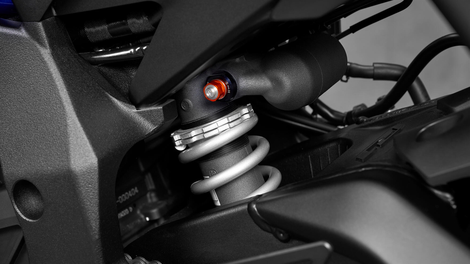 2024-Yamaha-YZF1000R1-EU-Detail-008-03