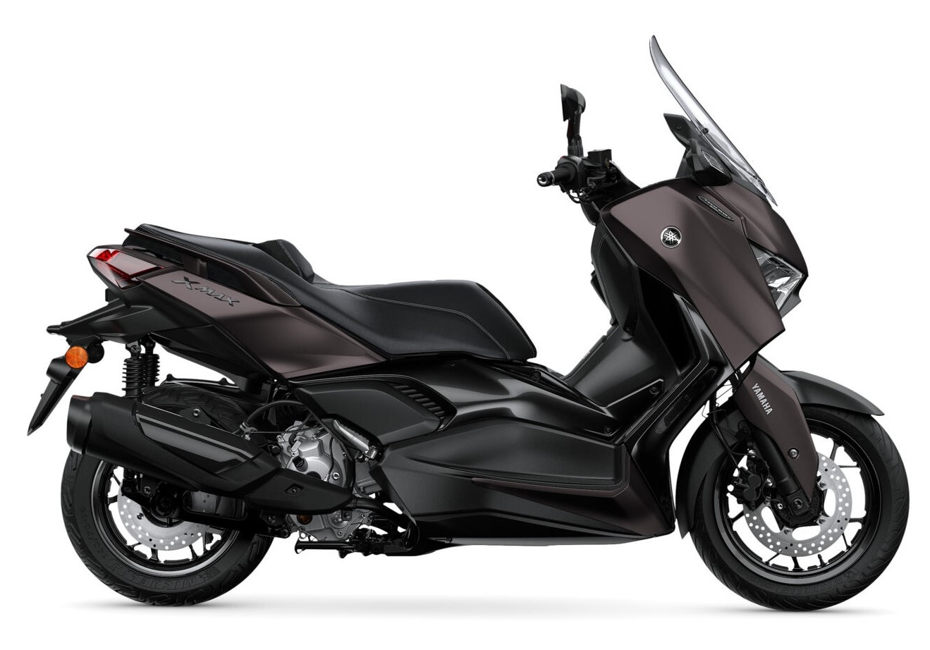 2025-Yamaha-XMAX300ASVH-EU-Dark_Magma-Studio-002-03