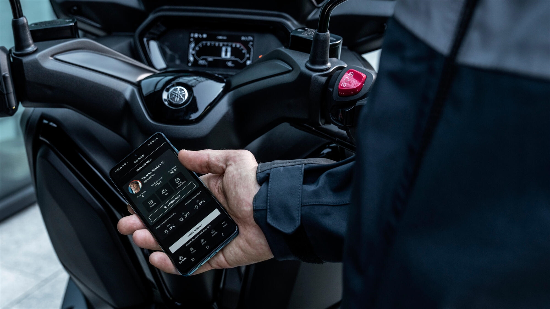 2025-Yamaha-XMAX125A-EU-Detail-002-03