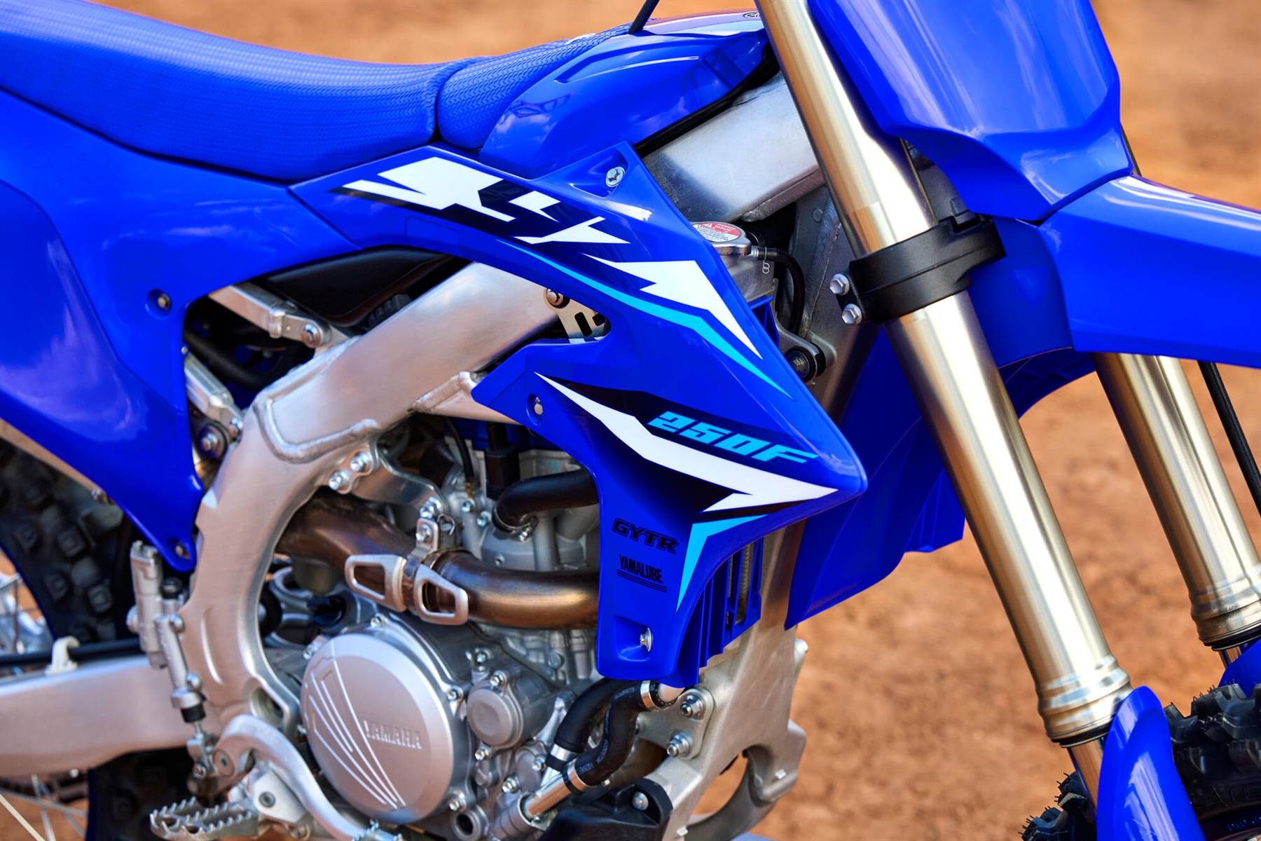 2026-Yamaha-YZ250FSV-EU-NA-Detail-003-03