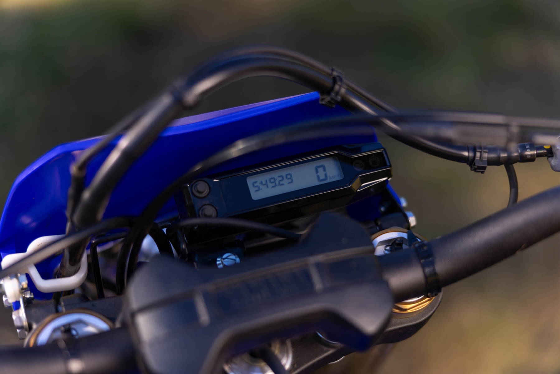 2025-Yamaha-WR250F-EU-Icon_Blue-Detail-006-03