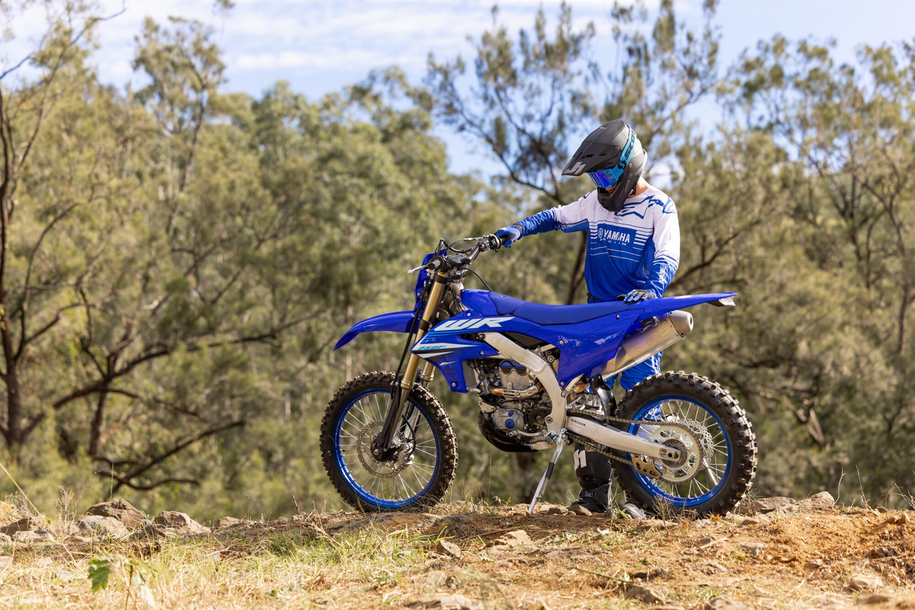 2025-Yamaha-WR250F-EU-Icon_Blue-Detail-011-03